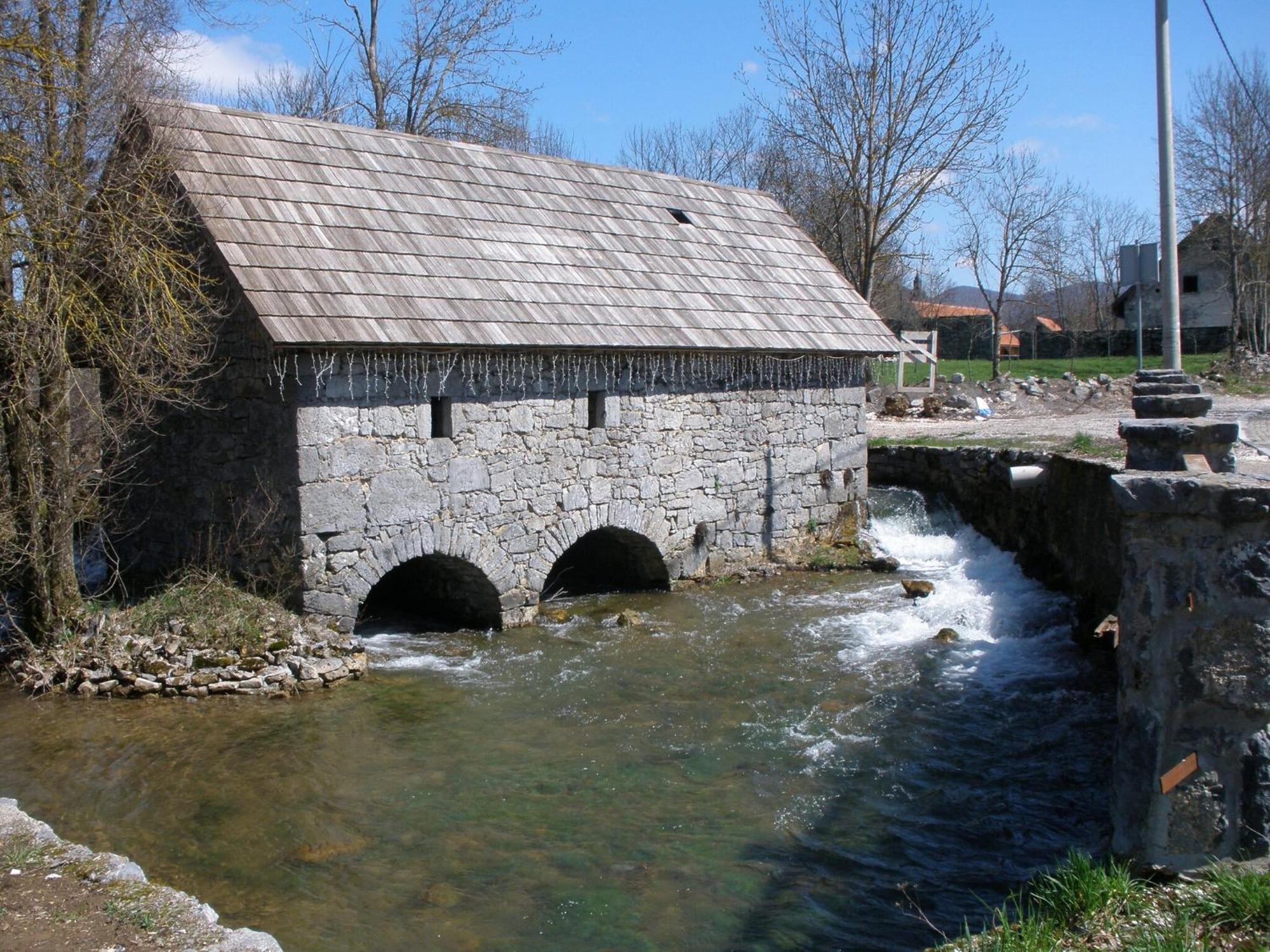 Quiet Country Side Cottage Near Nature Park Velebit Lovinac  Exterior foto